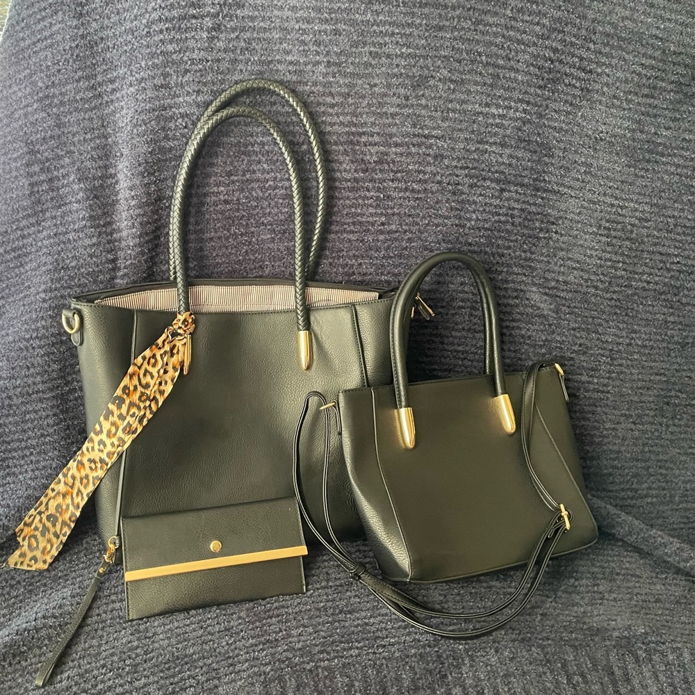 Purse set. Medium purse, small purse and wallet